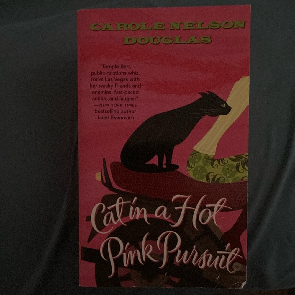 Cat In A Hot Pink Pursuit by Carole Nelson Douglas